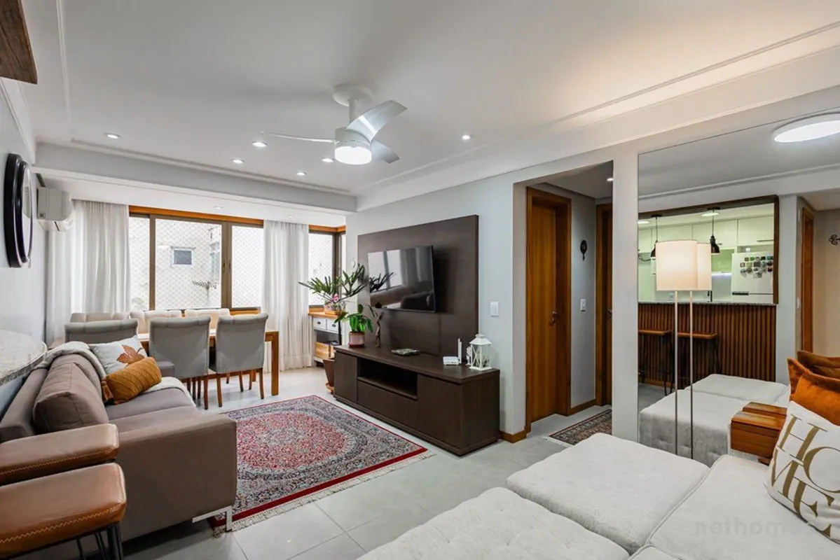 Seja bem vindo ao seu novo lar!Este lindo apartamento mobiliado é uma oportunida...