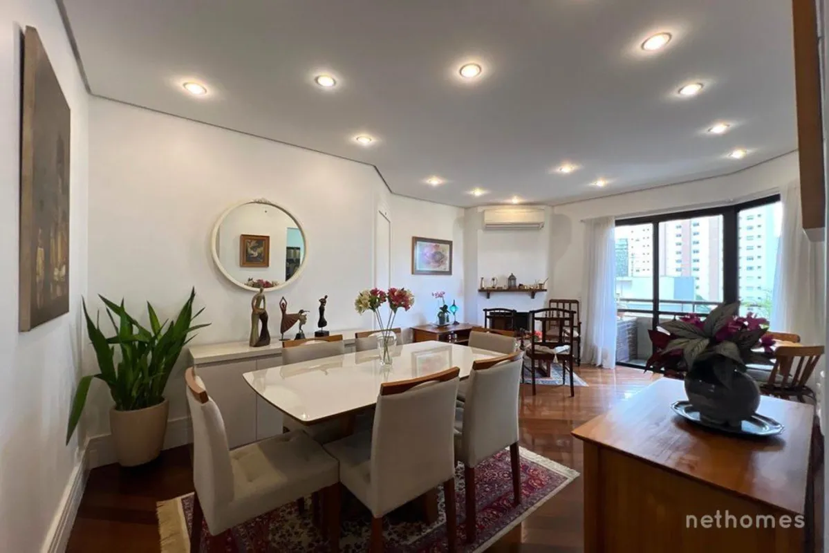 Na Rua Ramon Urtiza, este apartamento de 109 m² combina uma planta muito bem res...
