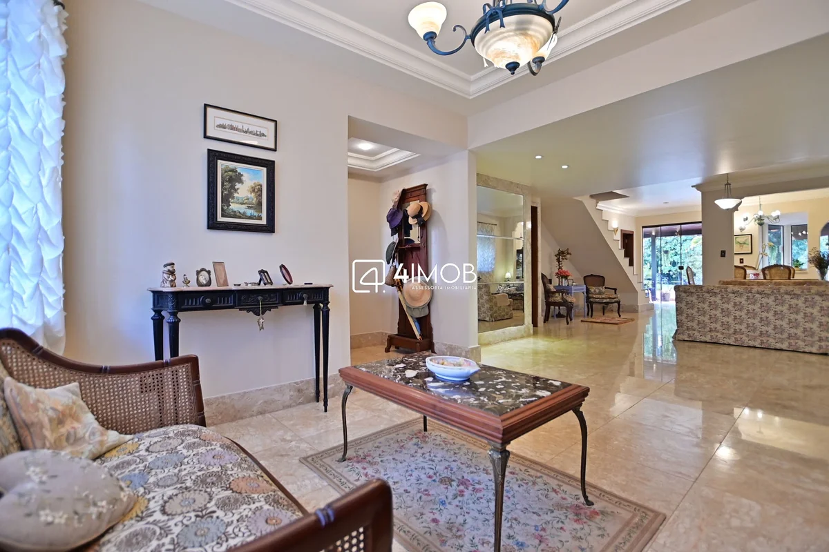 Algumas casas têm personalidade. Esta, além de acolher, encanta em cada detalhe....