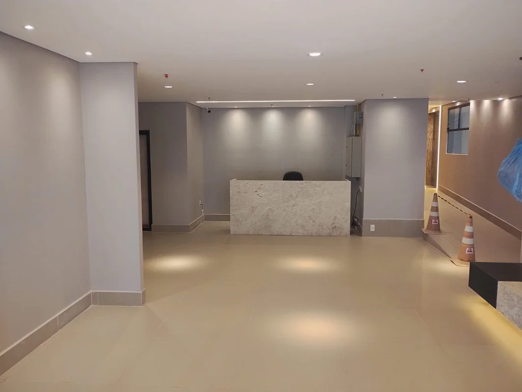 Vendo apartamento 136m² com 3 quartos sala grande cozinha ampla porcelanato novo...
