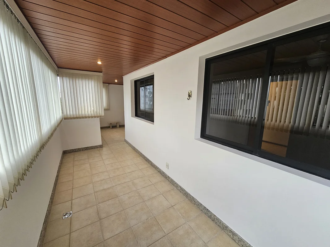 Venha morar no apartamento na localização diferenciada da Asa Norte! Na Superqua...