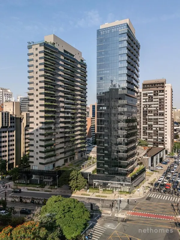Torre mista com Studios e 1 dorm: 32m² a 47m². 1 vaga de garagem cada. Preço e d...
