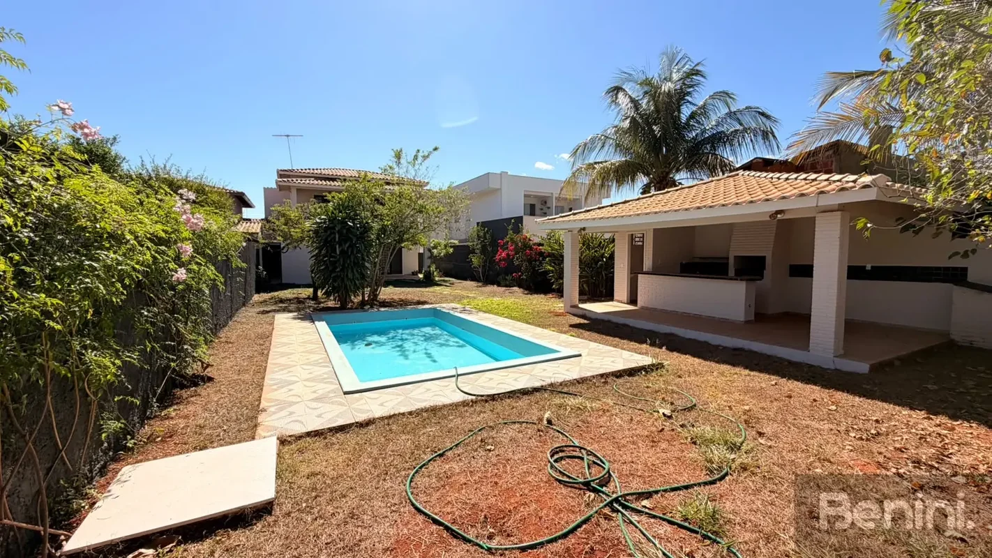 ?? OPORTUNIDADE NOCONDOMÍNIO QUINTAS DO SOL?? Valor: R$ 950.000,00? Casa em cond...