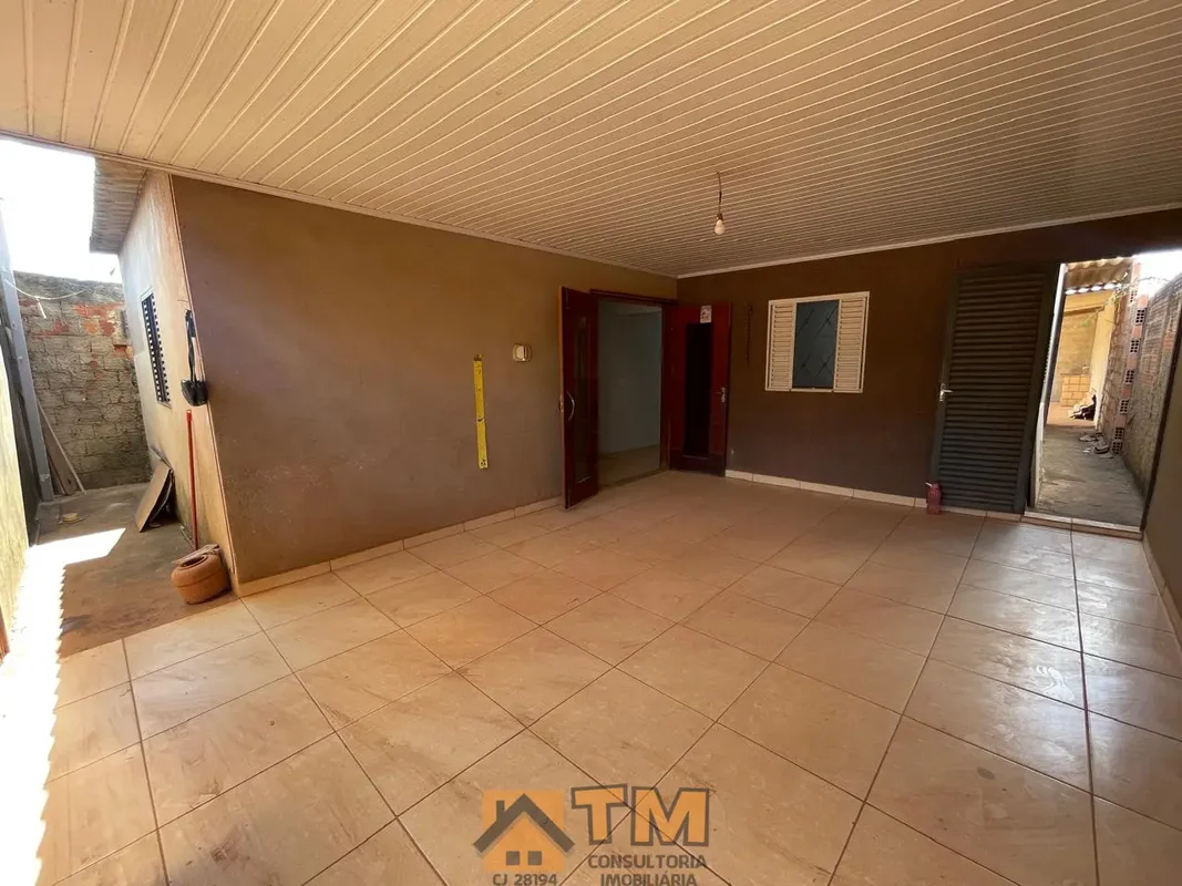 TM CONSULTORIA IMOBILIARIA.VENDE;EXCELENTE CASA 4 QUARTOS, NO BAIRRO MORRO DA CR...