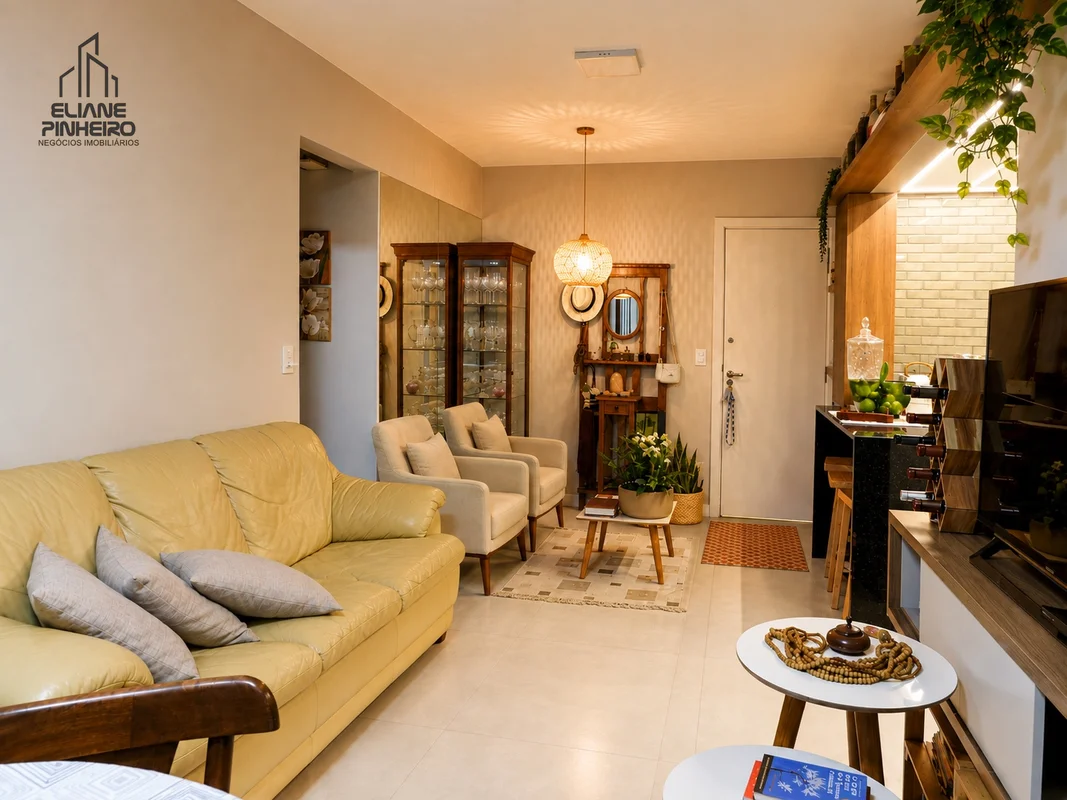 Veja que lindo apartamento reformado na SQN 215 Bloco F, andar alto e vista livr...