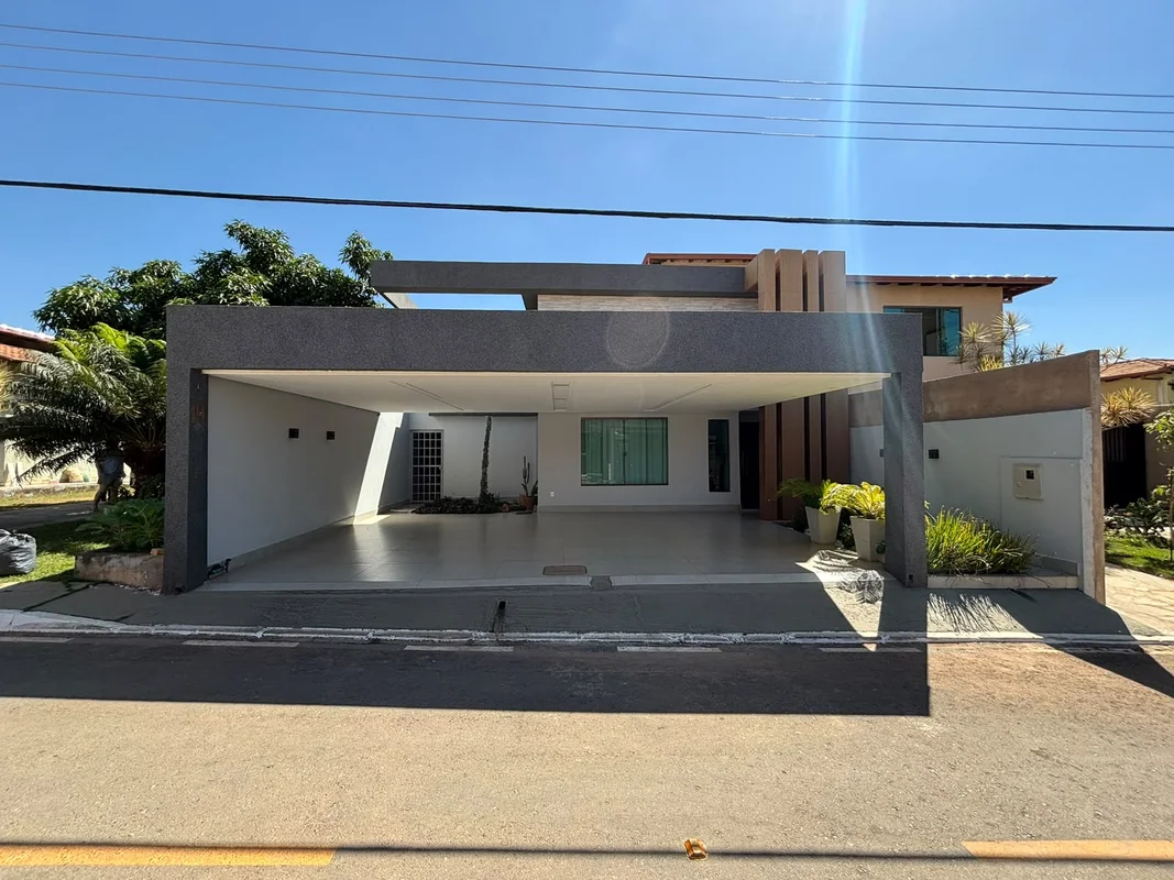 CASA DE PAVIMENTO EM CONDOMÍNIO - Lote de 600m²TÉRREO:- Sala de jantar- ?Sala de...