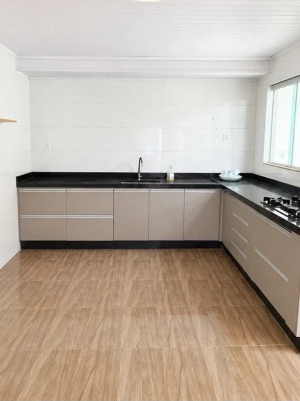 CASA COND. MARION 1 REFORMADA 2 QUARTOSUma excelente oportunidade para quem busc...