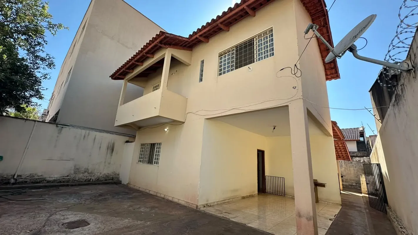 Descubra a casa perfeita na Rua SC 07, no bairro SETOR GOIANIA 2, em Goiânia-GO....