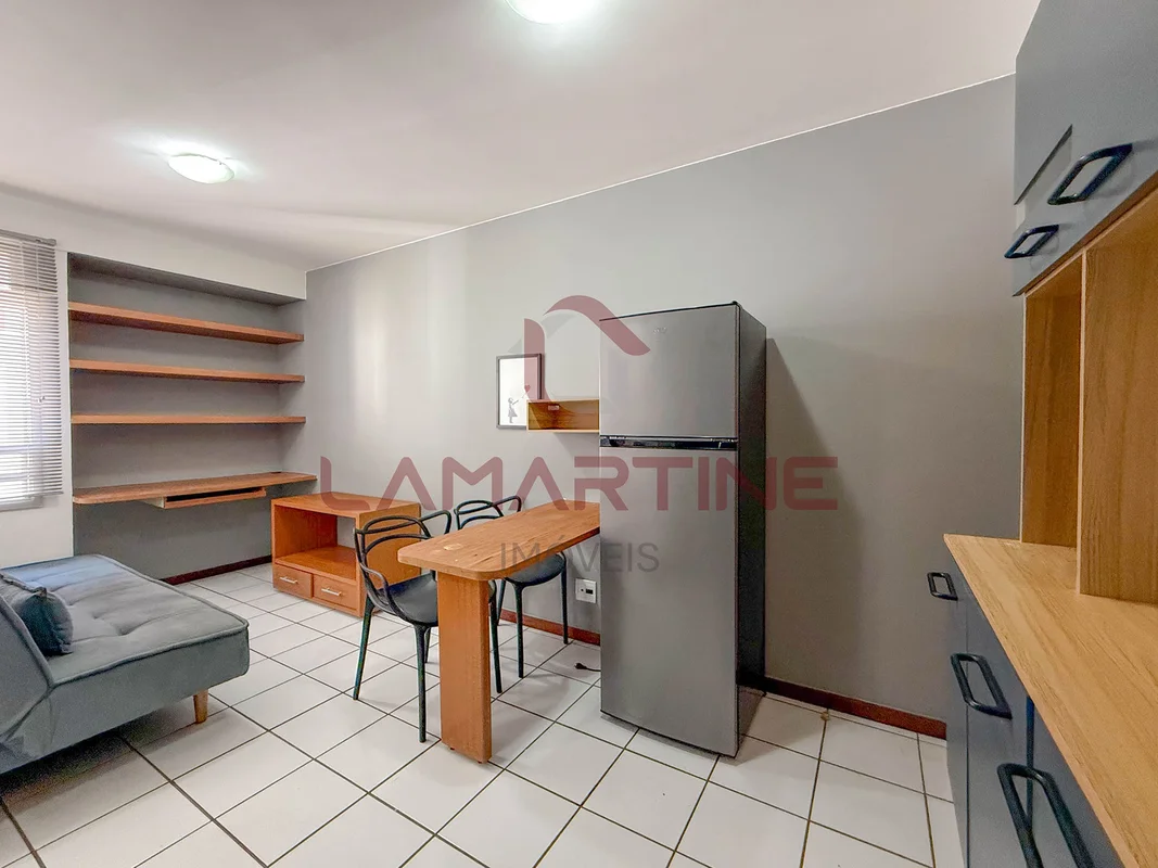 Excelente oportunidade para morar ou investir no Setor Sudoeste!Kitnet mobiliada...