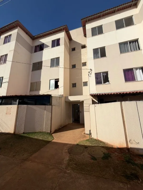 SABOIA IMOVEIS - ALUGA: Rua 300 Lote 302 Quadra 205 Bloco J Morar no Setor Meire...