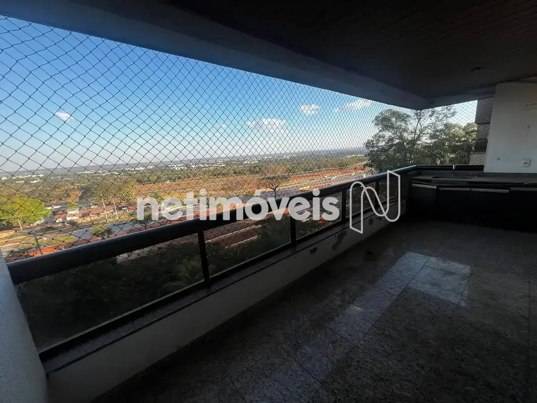 Espaço, Luz Natural e Vista Definitiva para o Parque da Cidade! Excelente aparta...