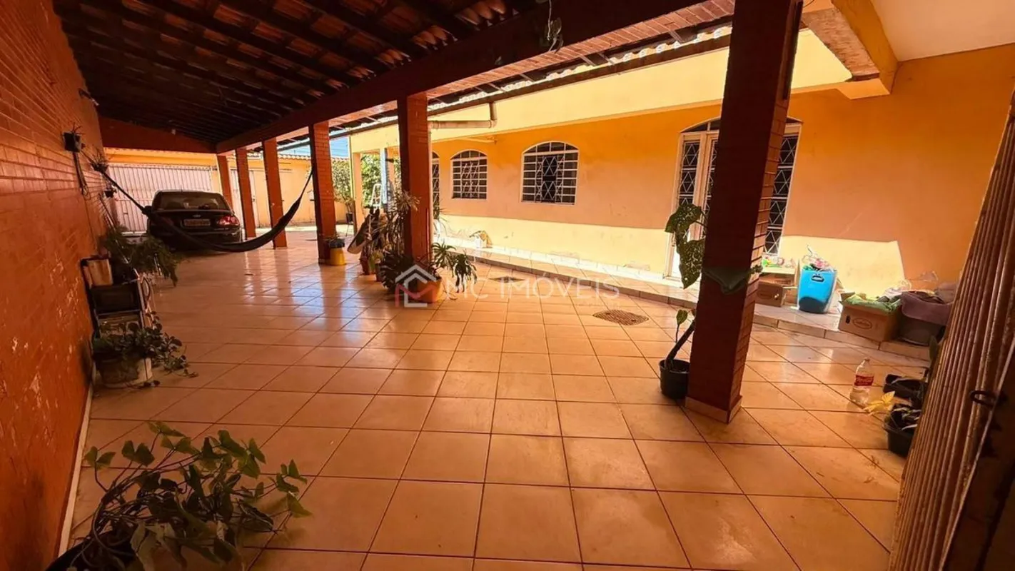 SOBRADO À VENDA – QNM 40 CONJUNTO P | 3 QUARTOS | SUÍTE COM BANHEIRA | FINANCIÁV...