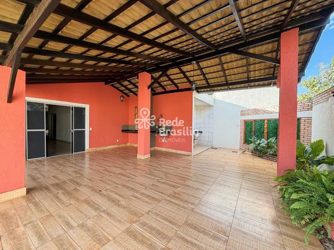 Excelente casa para locação no Condomínio Solar de Brasília, na Quadra 3, ideal ...