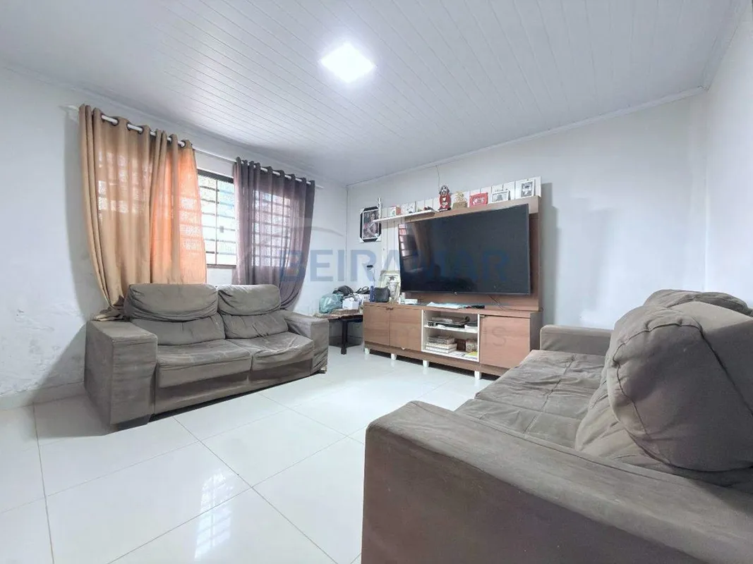 Se você procura uma casa confortável, totalmente mobiliada e pronta para morar, ...