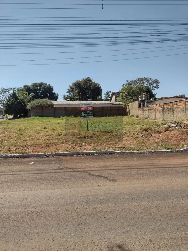 Lote Comercial de Esquina com 482 m² na Av. Alfredo Nasser ? Parque São Jorge em...