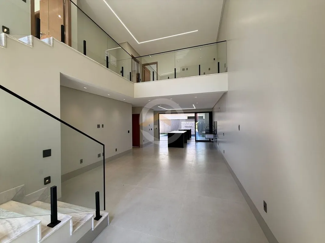 Sobrado à venda com 4 quartos no Jardins Sevilha com 248,01 m² de área construíd...