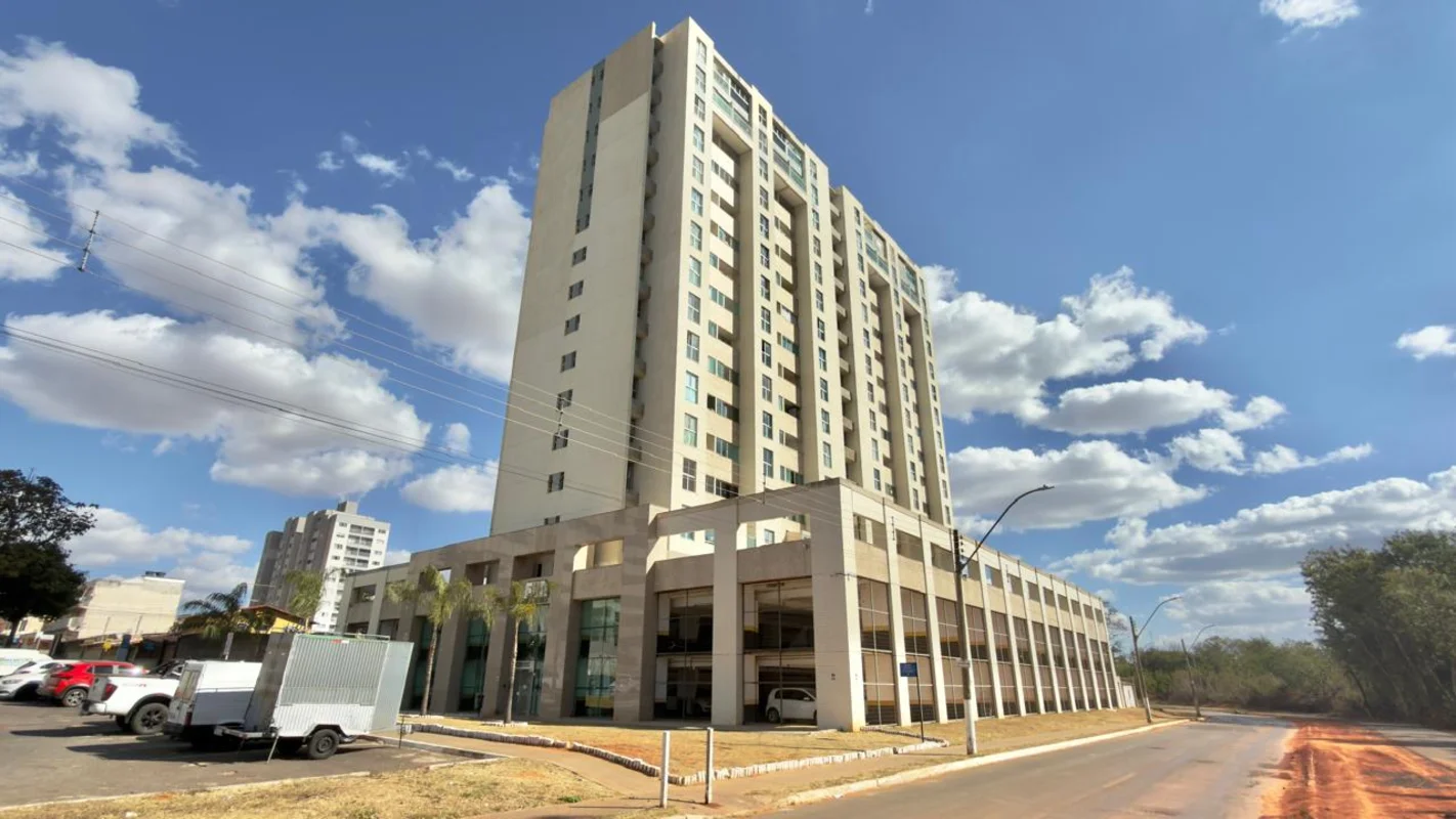 Conheça este aconchegante apartamento no Residencial Fun, na QN 614 Conjunto D, ...