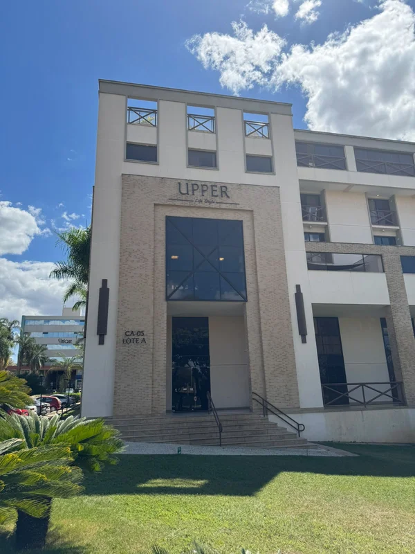 EXCELENTE APARTAMENTO DE CANTO, com ambientes modernos e bem distribuídos, local...