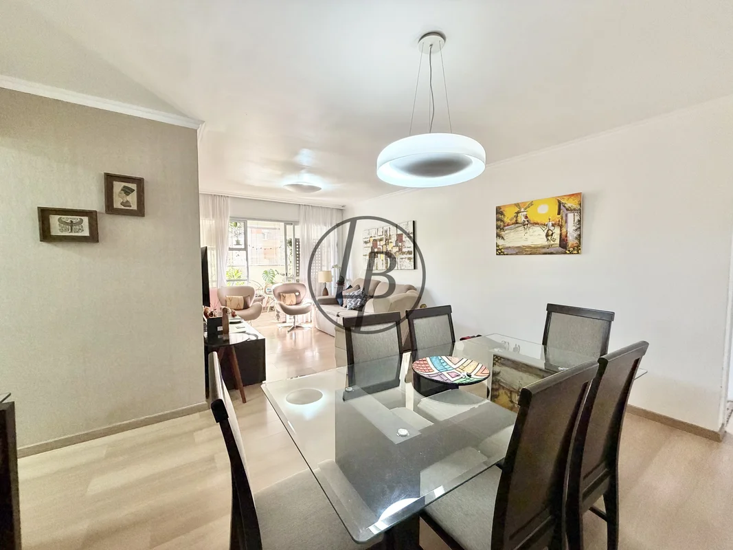 Excelente apartamento na SQN 305, uma das melhores quadras da Asa Norte! Localiz...