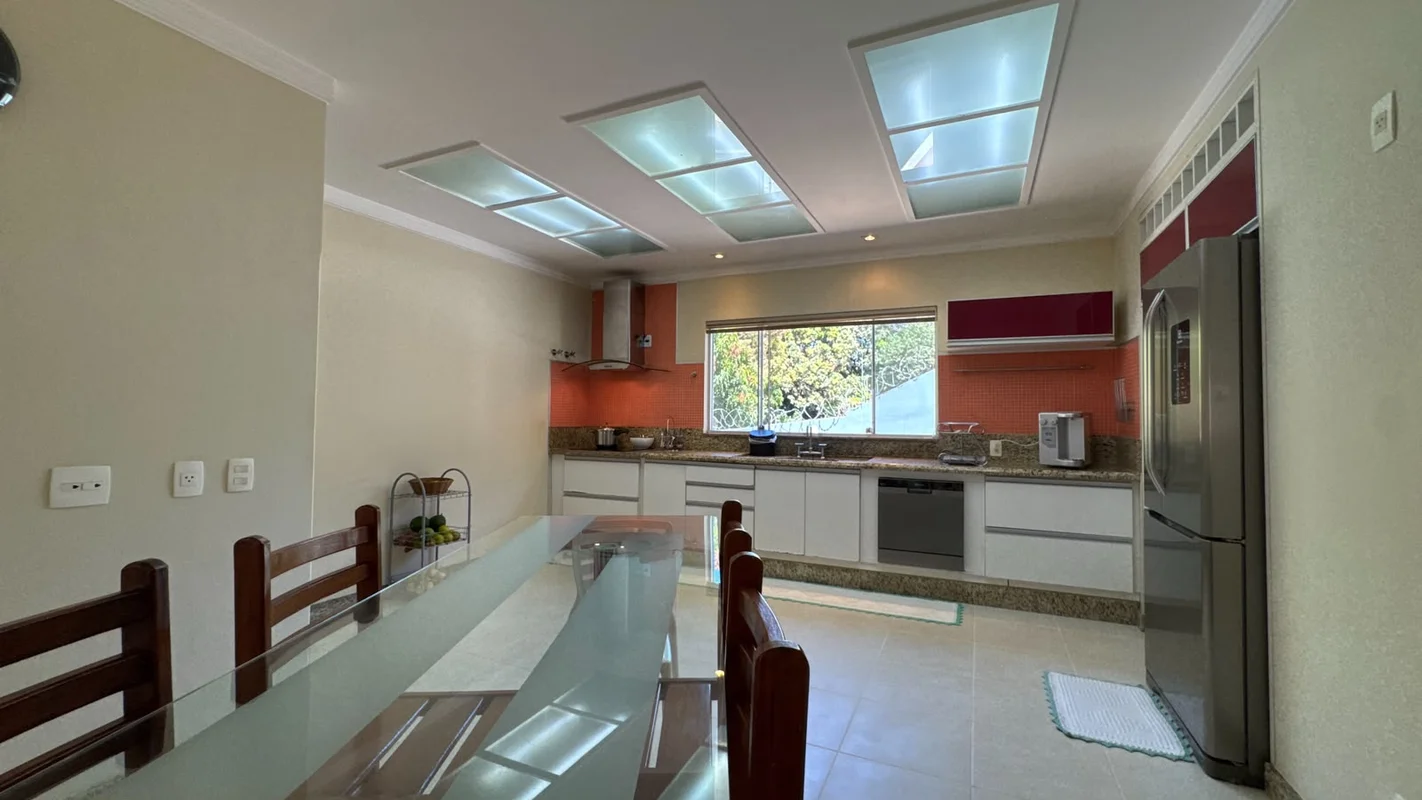 CASA DE ALTO PADRÃO À VENDA NA VEREDA DA CRUZ | 5 QUARTOS, PISCINA E LOTE DE 1.8...