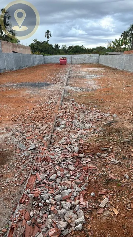 Oportunidade Única de Venda! São dois lotes, os quais poderão ser vendidos separ...