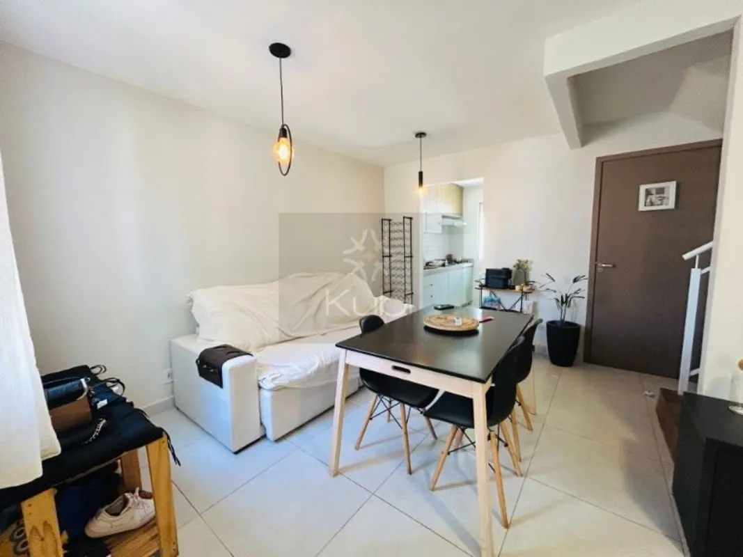 CASA À VENDA | 3 QUARTOS| JARDINS MANGUEIRALUma casa para quem busca espaço, pra...