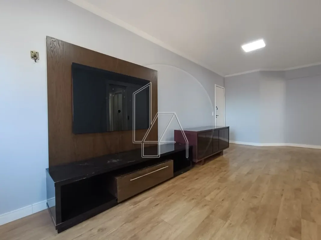 LÍGIA ALMEIDA CONSULTORA DE IMÓVEIS ALUGA RESIDENCIAL PIQUIÁ• Pintura e reformad...
