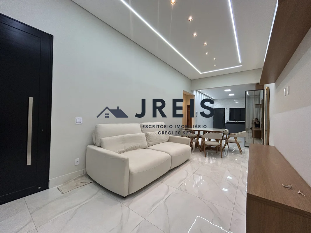JREIS ESCRITÓRIO IMOBILIÁRIO* 3 quartos sendo uma suíte completa com ar-condicio...