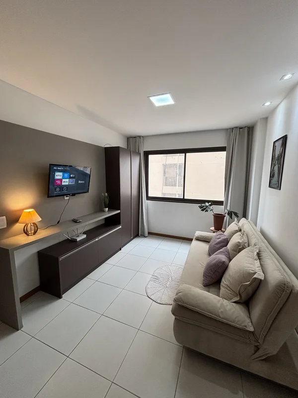 Vendo excelente apartamento nascente de 1 quarto, composto por:- Sala;- Cozinha/...