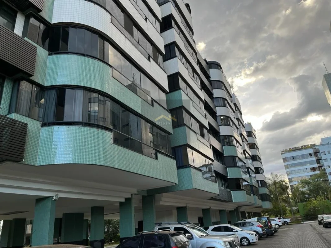 Batista Soluções Imobiliárias vende excelente apartamento de 3 quartos, sendo 1 ...