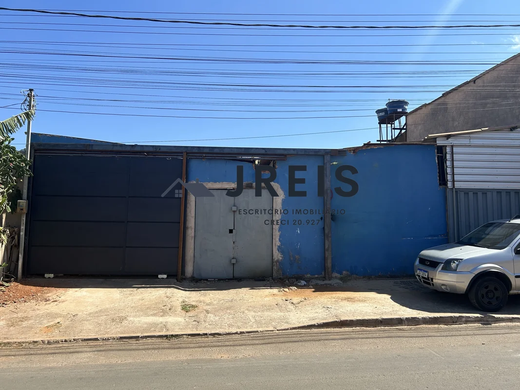 JREIS ESCRITÓRIO IMOBILIÁRIOAnaliso carro como parte do pagamento.Localização: V...