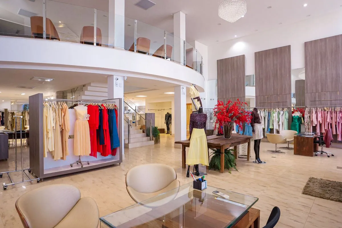 ImÃ³vel comercial de alto padrÃ£o com 700 mÂ², distribuÃ­dos em dois amplos pavi...