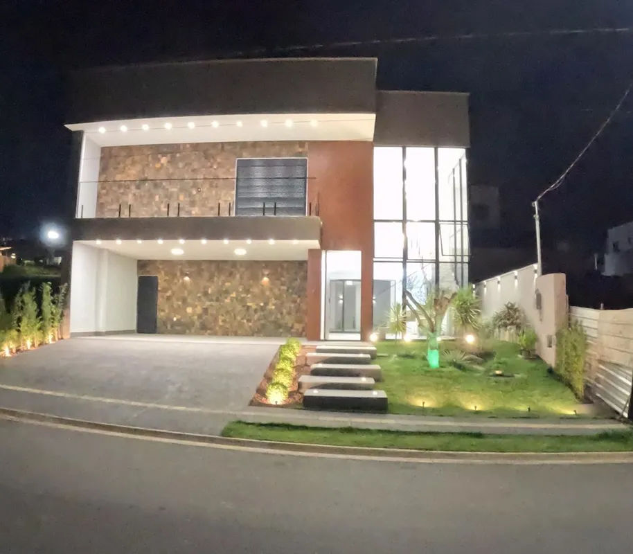 ?? EXCLUSIVIDADE E SOFISTICAÇÃO NO JARDINS CAPRIApresentamos a Casa Oliveira, um...