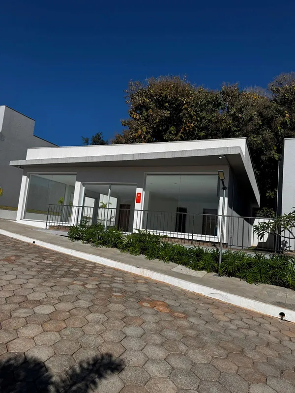 Sobrado a venda110m²• 3 Quartos• 2 Vagas• 3 BanheirosSobrado a venda no condomín...