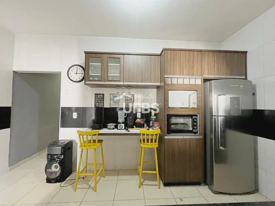 COD U-0034706 - Excelente casa térrea com 112,47 m² de área construída, em um te...