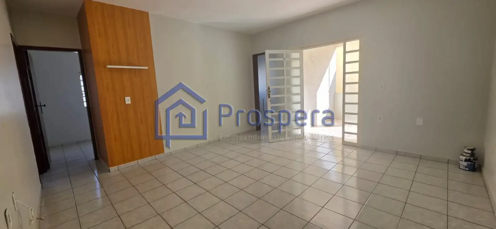 APARTAMENTO 2 QUARTOS PARA LOCAÇÃO. FICA LOCALIZADO NA RUA 11 LOTE 21 APT 02 MET...