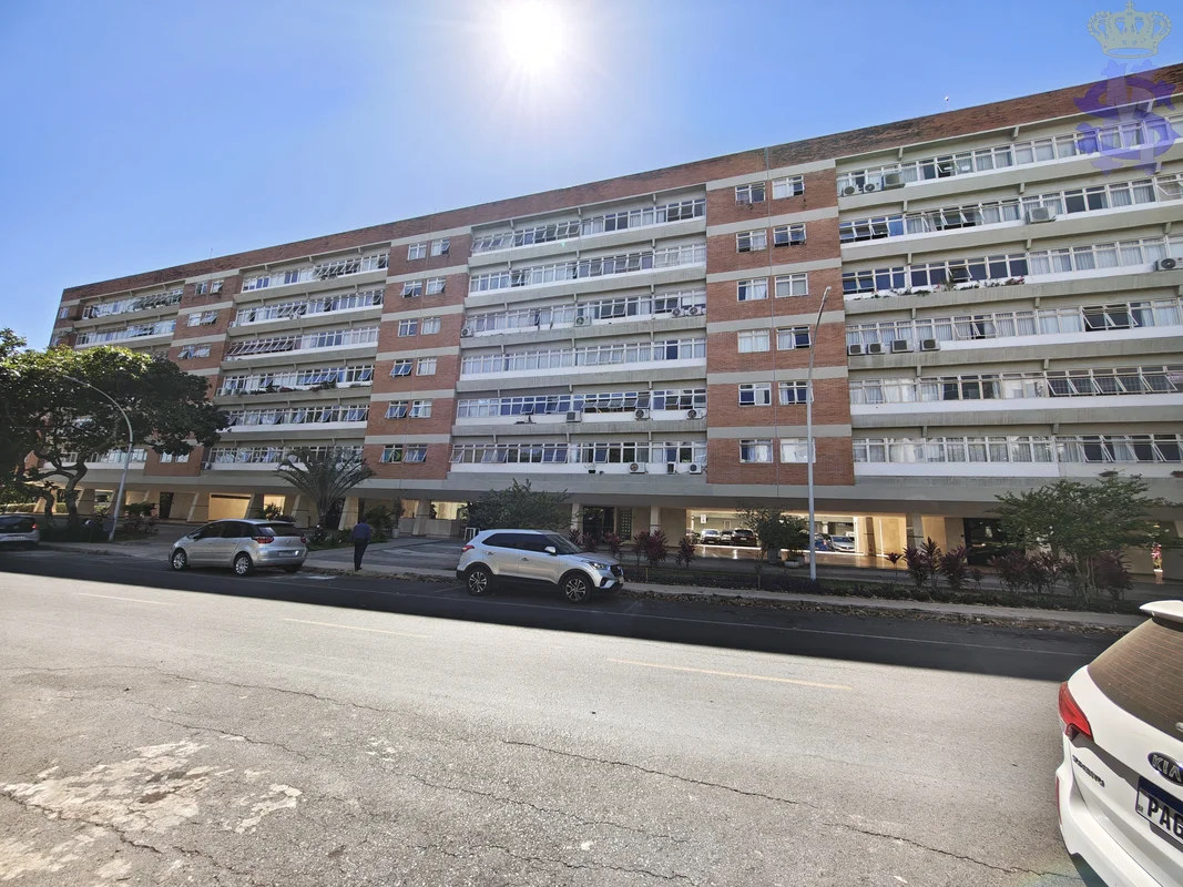 Descubra esse apartamento reformado no coração da ASA NORTE, na SQN 210 Bloco C,...