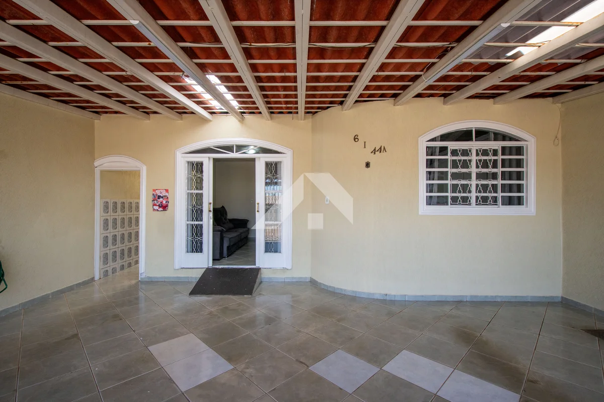 Casa impecável, com excelente planta e pronta para morar!Se você procura uma cas...