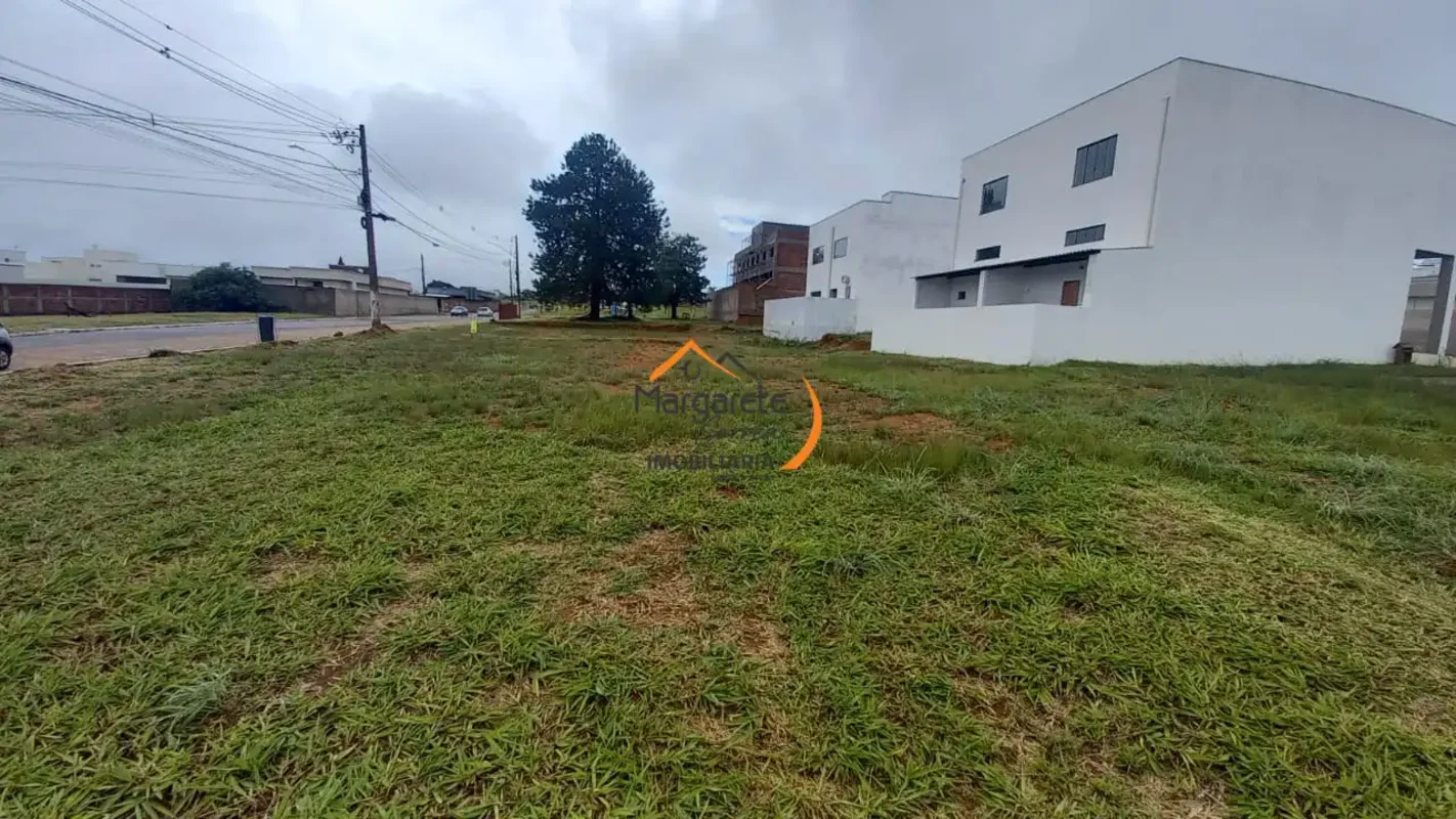 Imobiliária Margarete Corrêa vende Lote comercial no Condomínio Alto da Boa Vist...