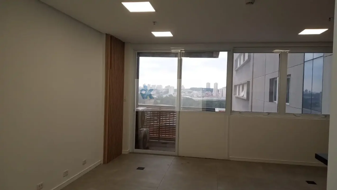 SALA COMERCIAL PARA LOCAÇÃO E VENDA NO CENTURY PLAZA – SANTO ANDRÉExcelente opor...