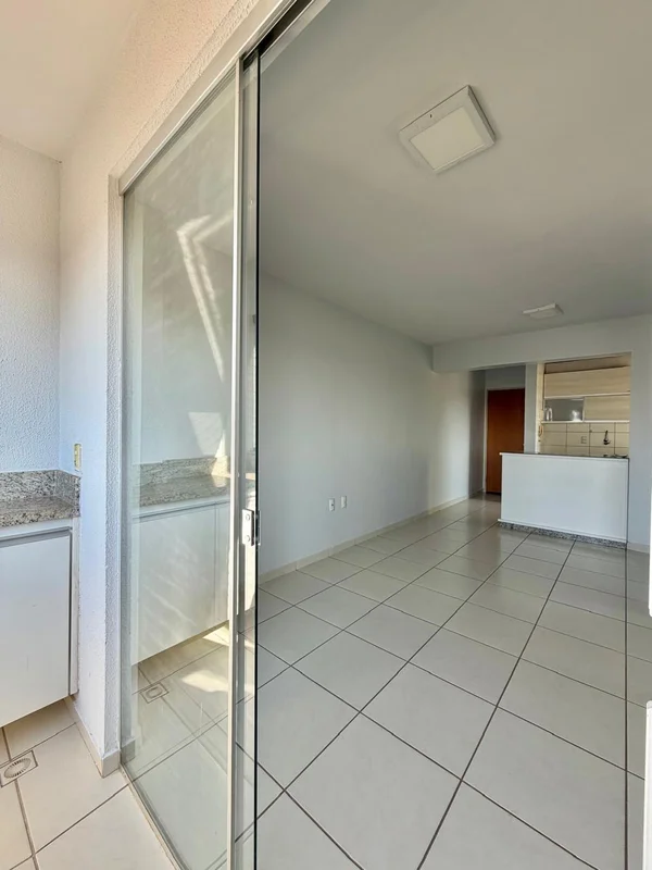 R$ 330 Mil no Negrão de Lima Apartamento de 2 quartos com 56 m², composto por sa...