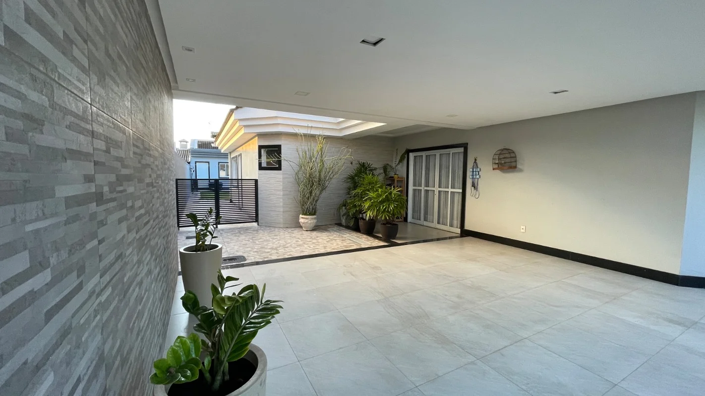 Vendo Casa térrea em condomínio fechado , casa moderna , armários embutidos . Es...