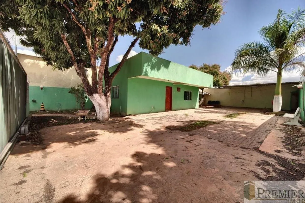 Excelente casa térrea localizada na SMLN MI Trecho 7, Lago Norte, proximo ao Par...