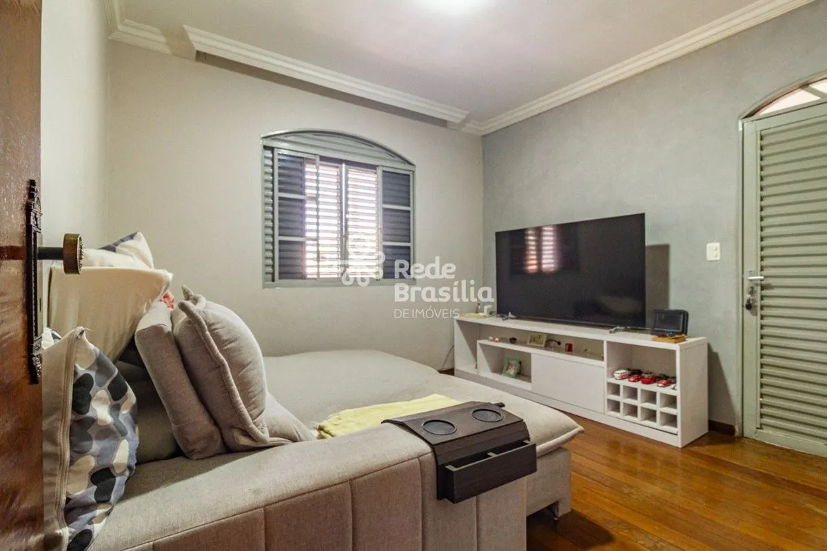 TH35852 - Qe 30 - Casa 07 quartos, 318,56m². Agende sua visita! Eexcelente casa ...