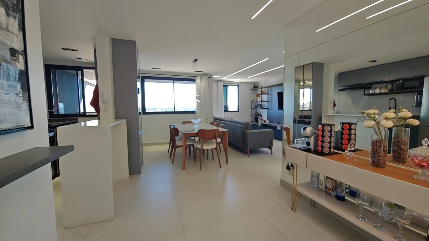 Apartamento de alto padrão no SOF Sul, com 84m² de área útil. São 2 dormitórios,...