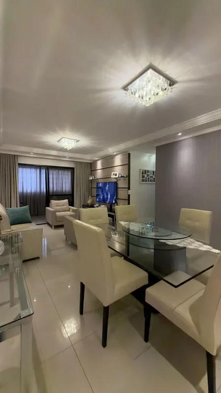  RESIDENCIAL QUINTA DAS ÁGUAS | AV. DAS ALCÁRIASUm apartamento completo, espaços...