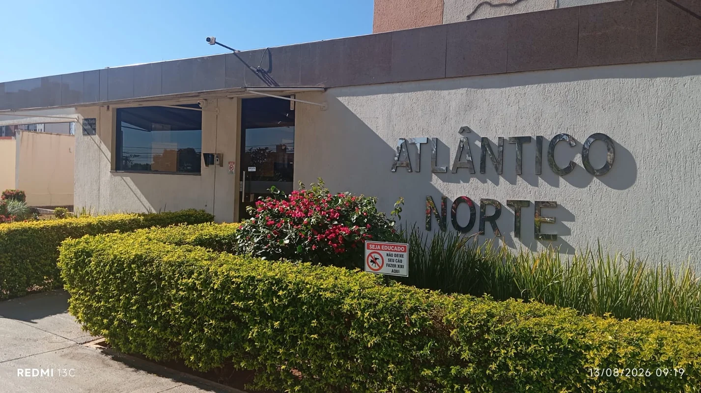 Residencial Atlântico Norte! 82M202 quartos , sendo 1 suíte.. Com Armários Plane...