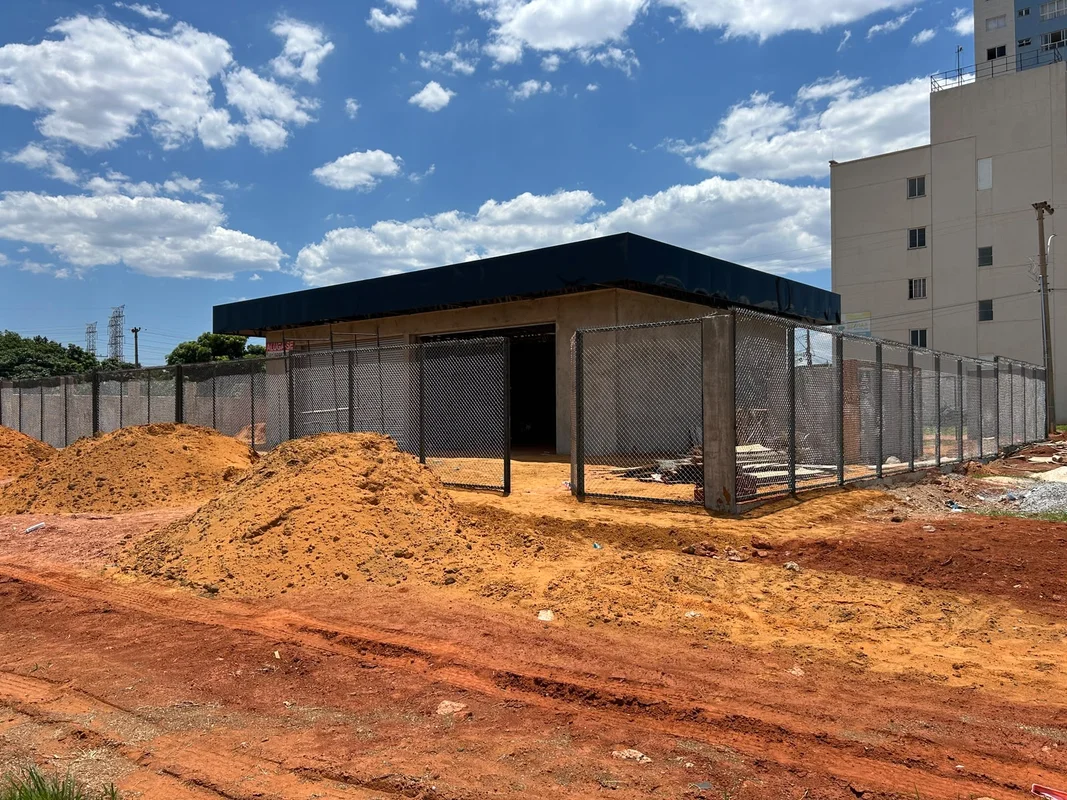 *POSSIBILIDADE DE ADEQUAR AS CONFIGURAÇÕES *Oportunidade Única: Galpão Comercial...