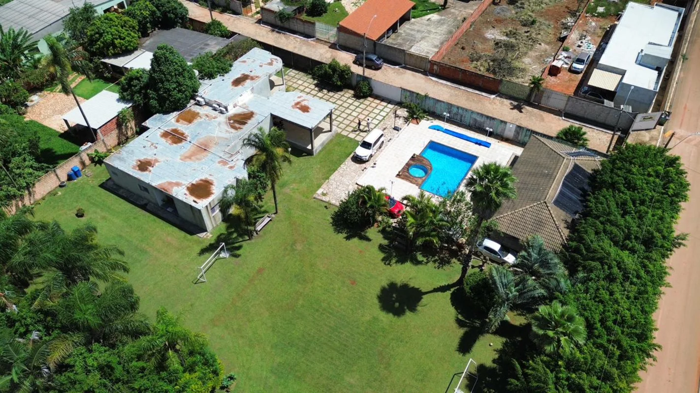 Uma verdadeira joia! Essa casa é um achado incrível na região da Ponte Alta Nort...