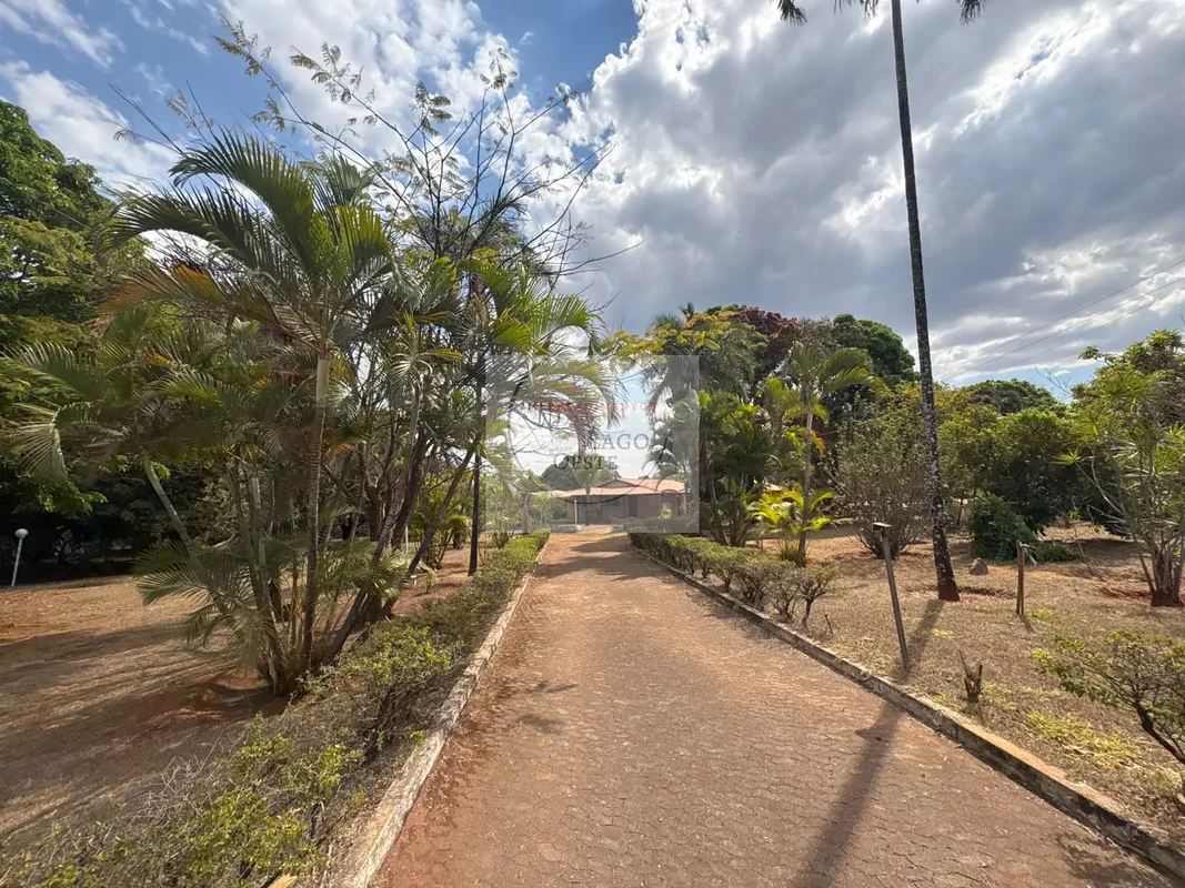 Ótima chácara Localizada na Rua 7 do Lago Oeste, a menos de 300 metros do asfalt...